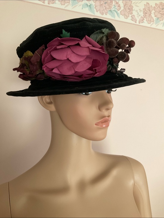 Accessories - Vintage Black Women's Velveteen Hat
with Pink Floral Accent